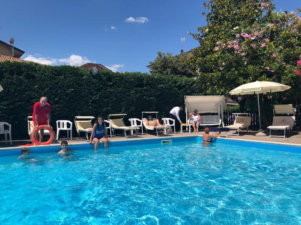 Hotel Capitol San Mauro Mare Luaran gambar