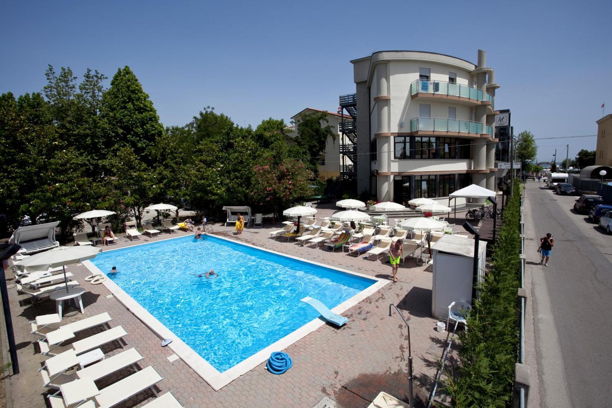 Hotel Capitol San Mauro Mare Luaran gambar